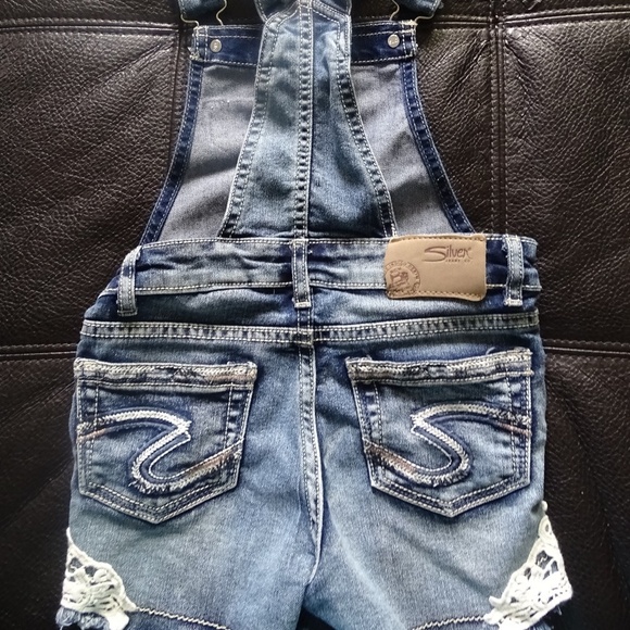 SILVER JEANS CO LITTLE GIRLS SHORTALLS - Picture 2 of 2
